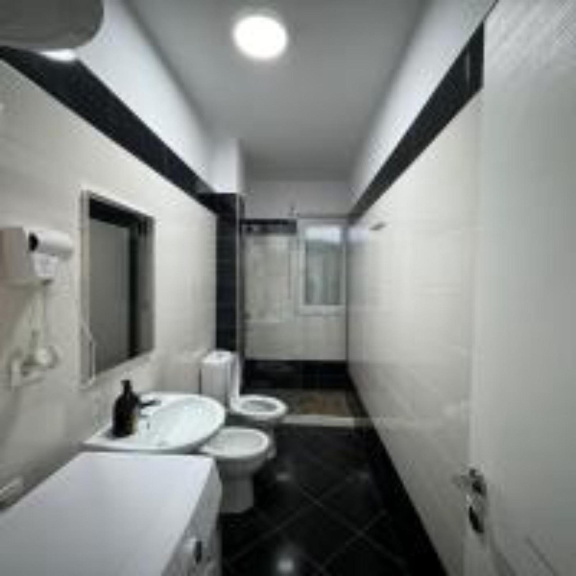 Nuna Hotel Radhimë Εξωτερικό φωτογραφία