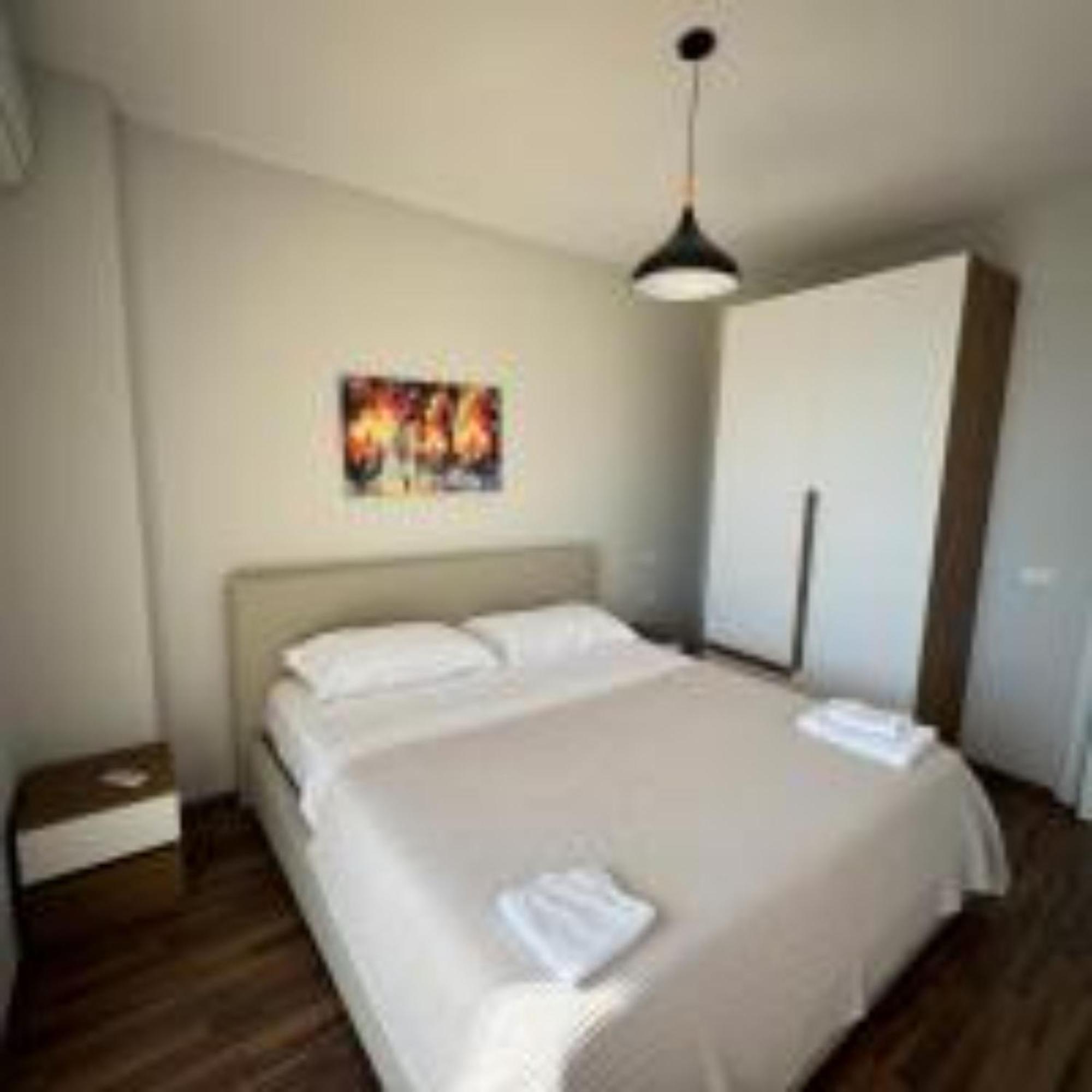 Nuna Hotel Radhimë Εξωτερικό φωτογραφία